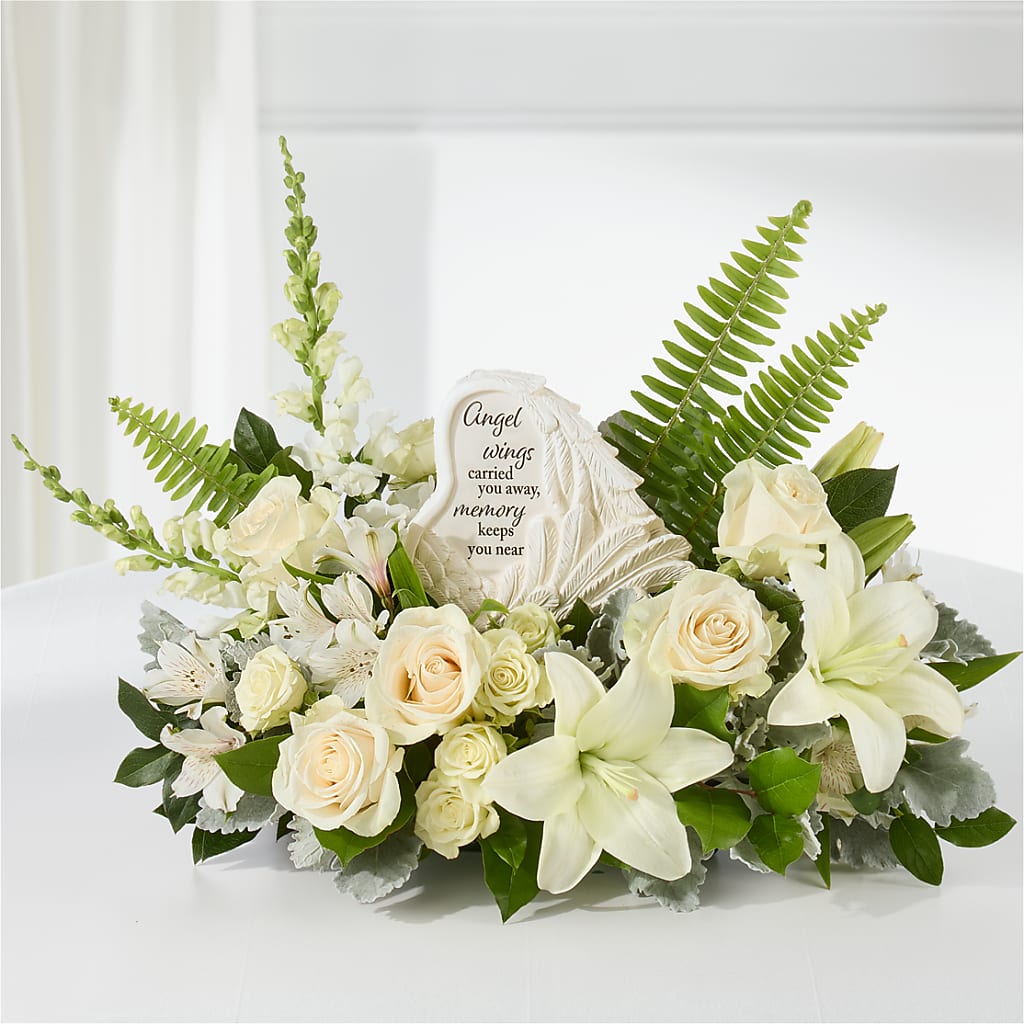 Holding You Close Arrangement – Fleurs.ca, Quebec PQ