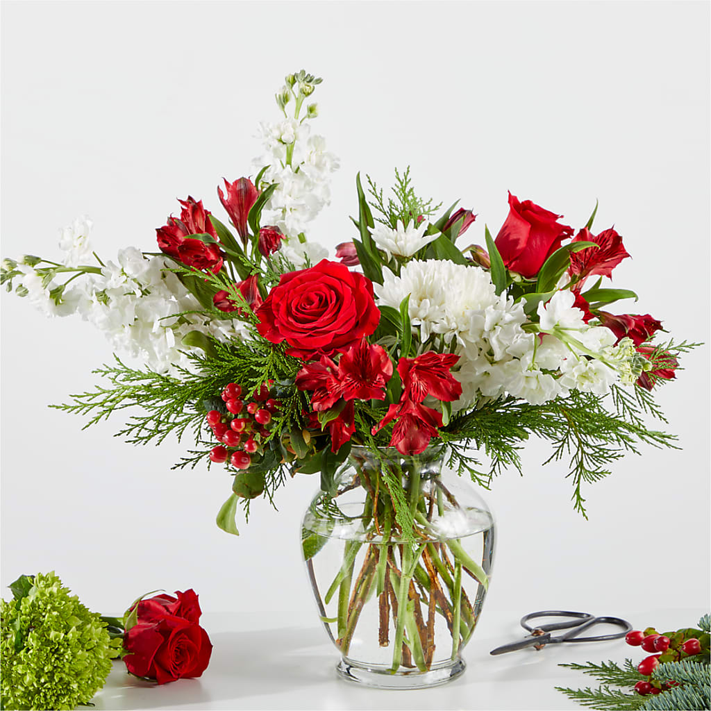 Merry Moment Bouquet – A Florist Original – Fleurs.ca, Quebec PQ