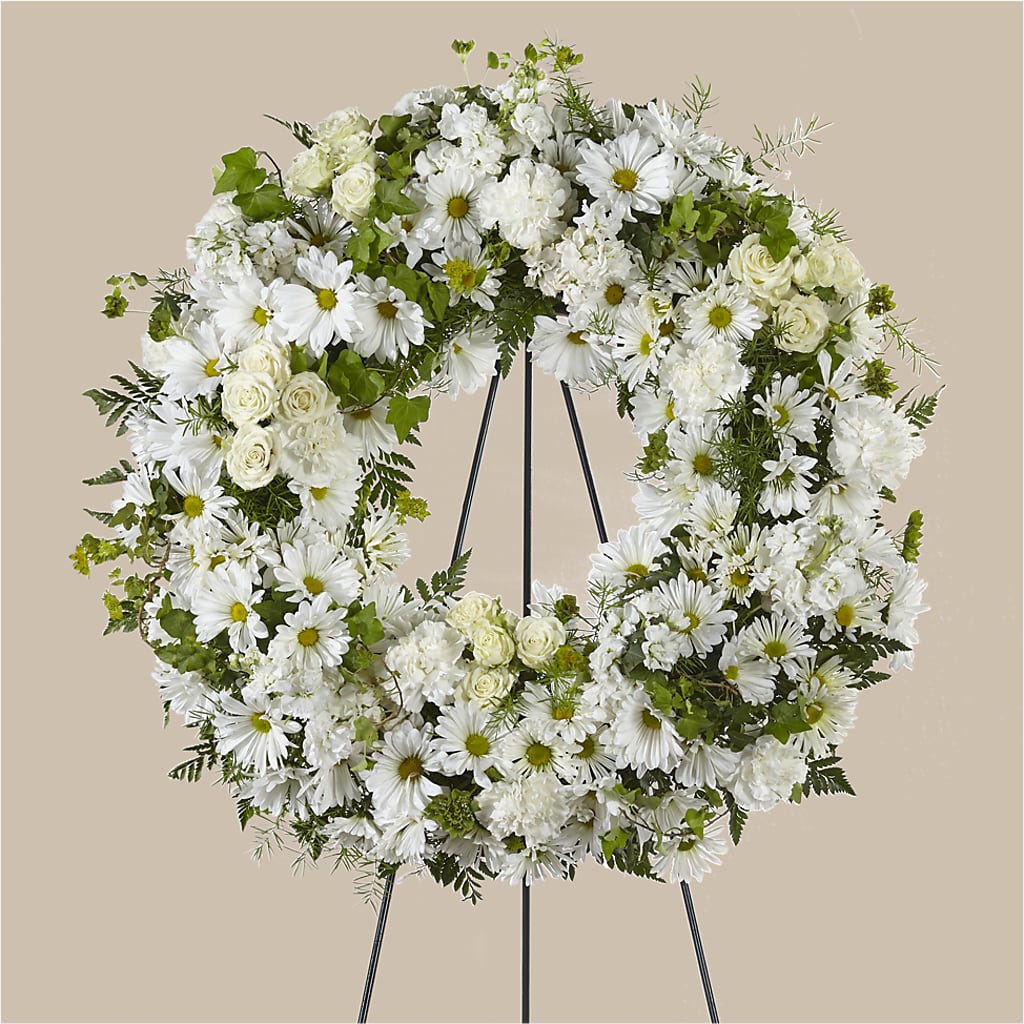 Faithful Wishes Wreath – Fleurs.ca, Quebec PQ