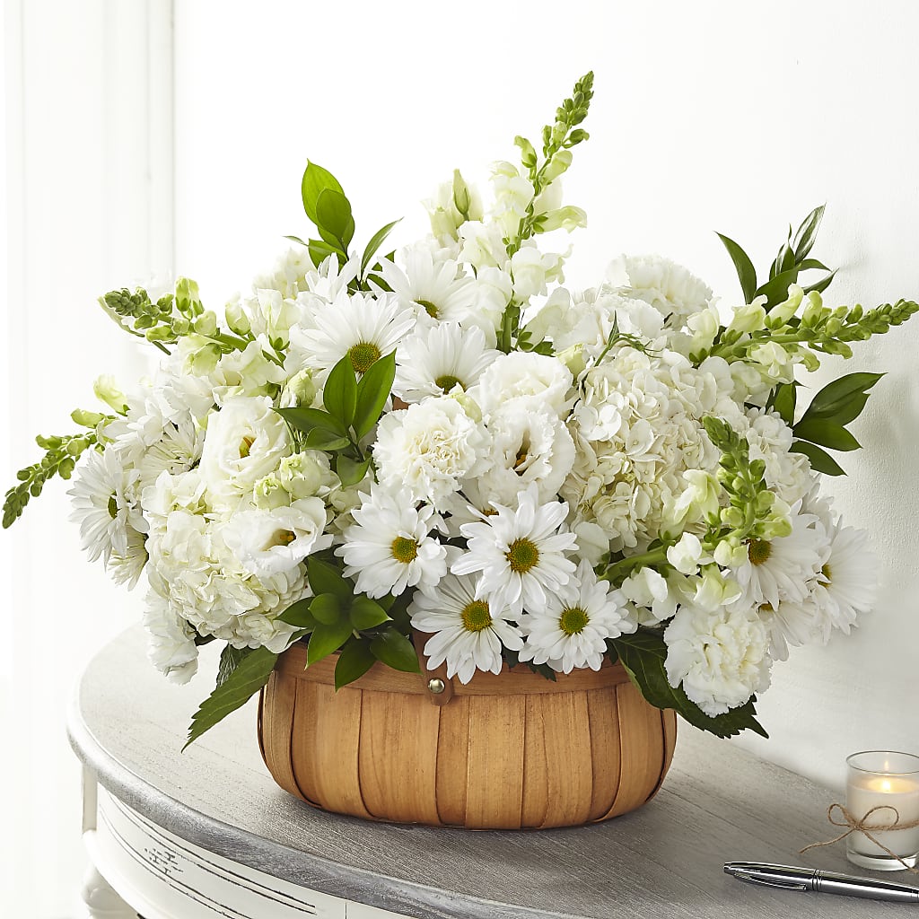 Pure Ivory Basket – Fleurs.ca, Quebec PQ