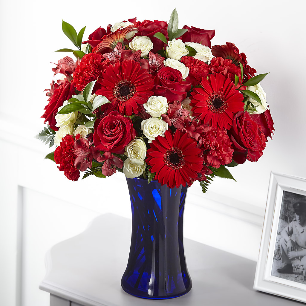 Hearts Embrace Bouquet – Fleurs.ca, Quebec PQ