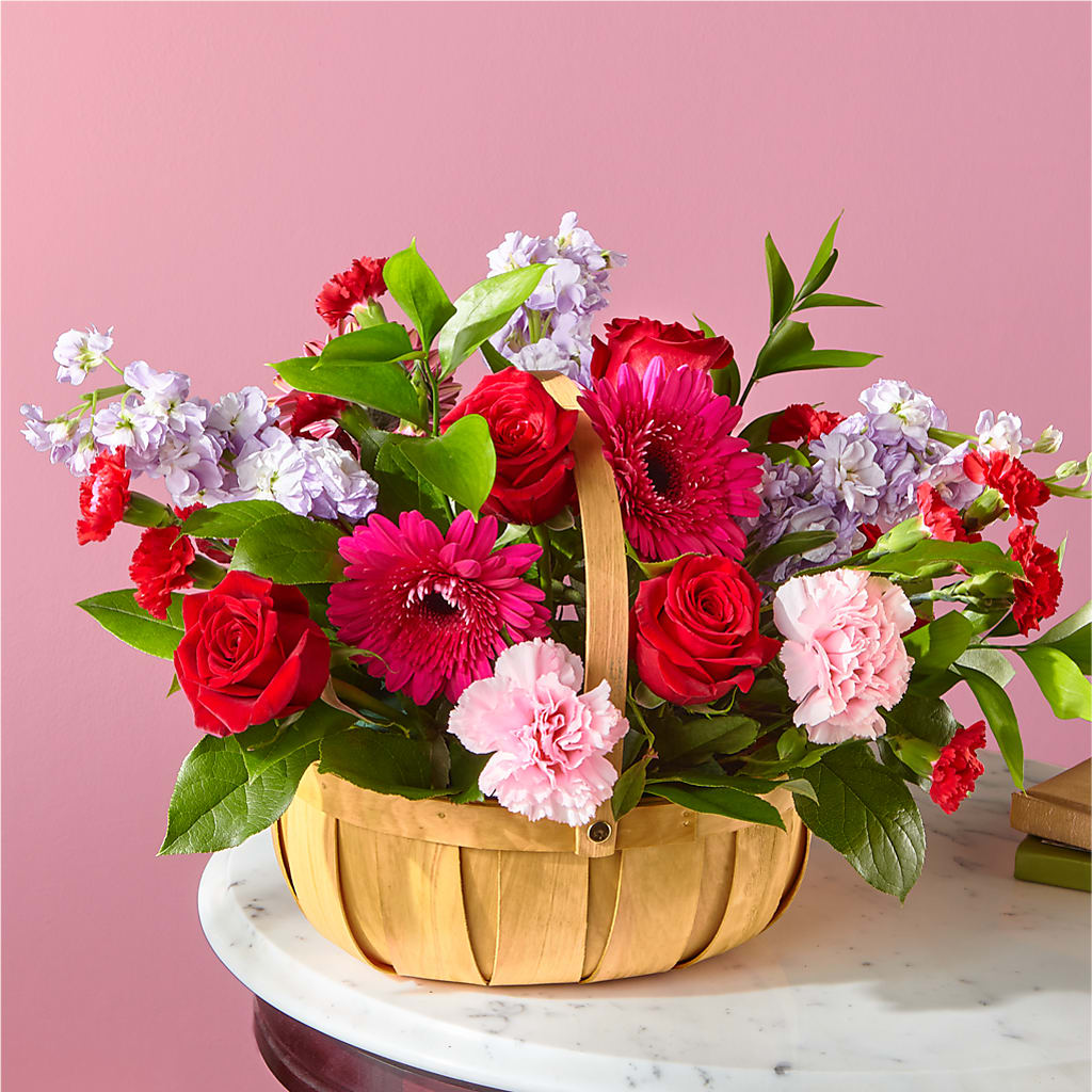 Pink Picnic Basket – Fleurs.ca, Quebec PQ