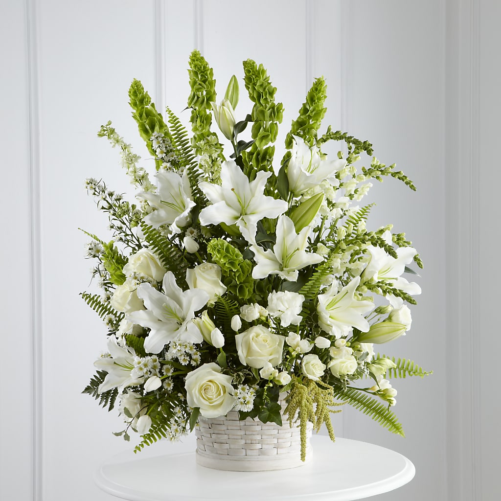 In Our Thoughts Arrangement – Fleurs.ca, Quebec PQ