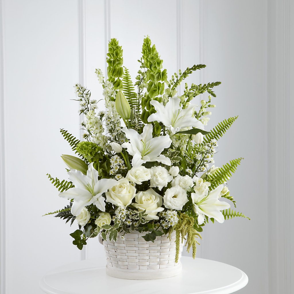In Our Thoughts Arrangement – Fleurs.ca, Quebec PQ