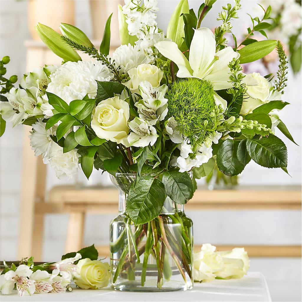 Classic Ivory – A Florist Original – Fleurs.ca, Quebec PQ