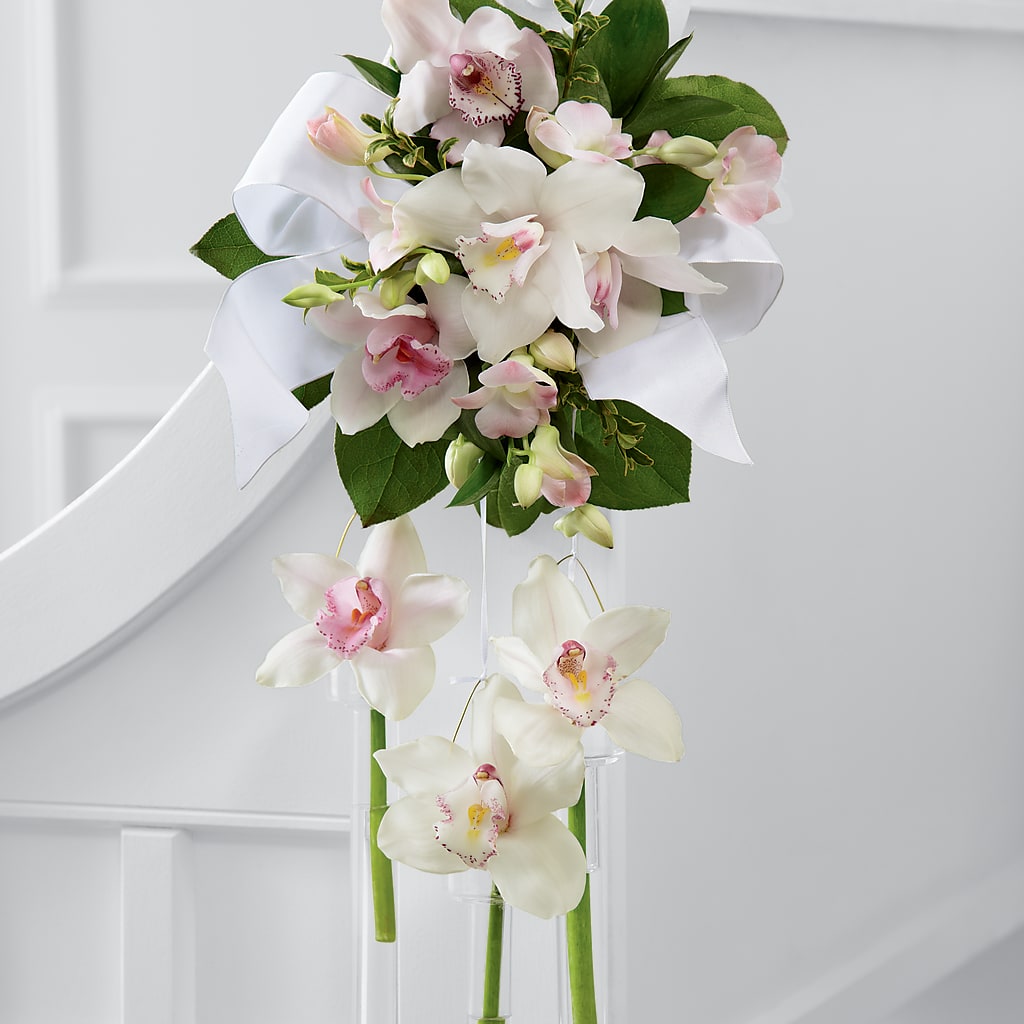 Perfect Entrance Pew Arrangement – Fleurs.ca, Quebec PQ