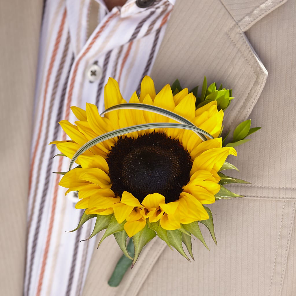 Free Spirit Boutonniere – Fleurs.ca, Quebec PQ