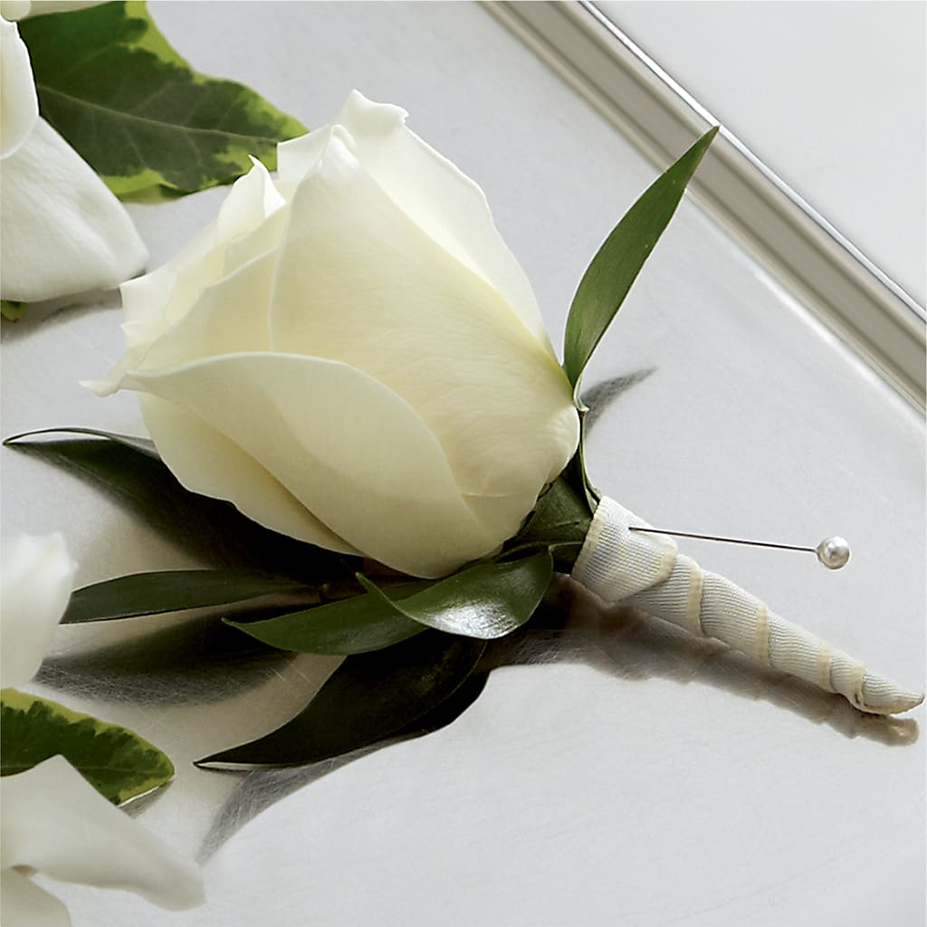 White Rose Boutonniere – Fleurs.ca, Quebec PQ