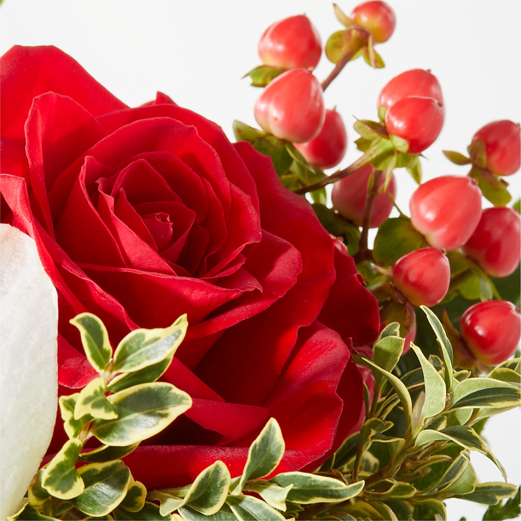 Snowy Wonderland Bouquet –  Fleurs.ca, Quebec PQ