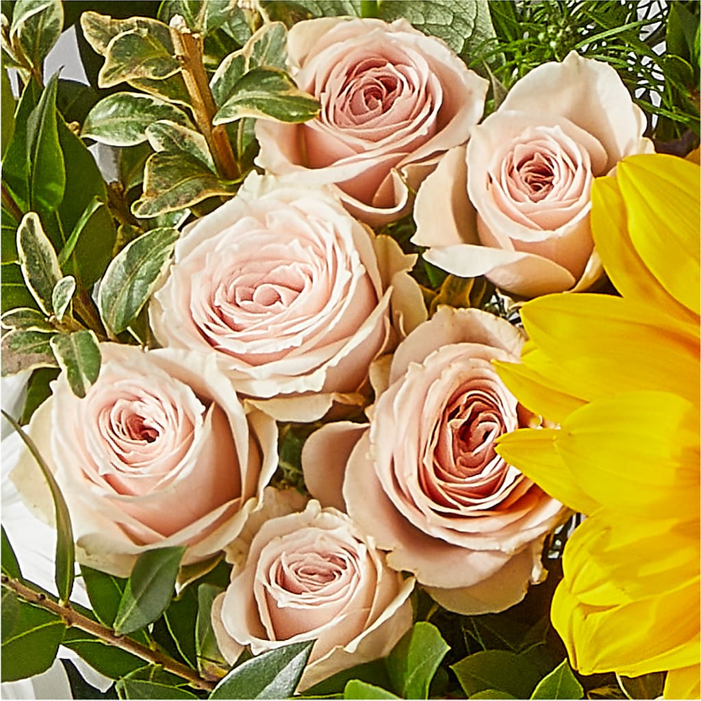 The Good Life Bouquet –  Fleurs.ca, Quebec PQ