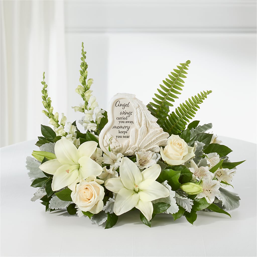 Holding You Close Arrangement –  Fleurs.ca, Quebec PQ
