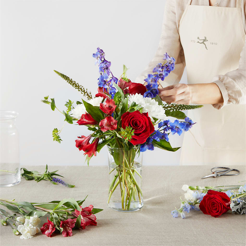Star Spangled - A Florist Original –  Fleurs.ca, Quebec PQ