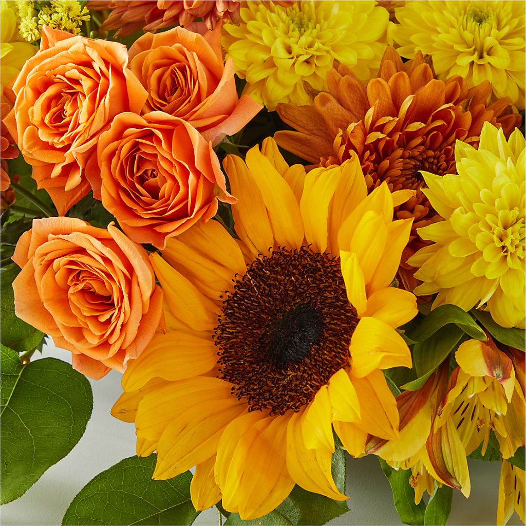 Autumn Harmony Centerpiece –  Fleurs.ca, Quebec PQ