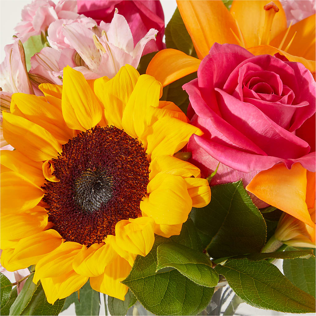 In Full Swing Bouquet –  Fleurs.ca, Quebec PQ