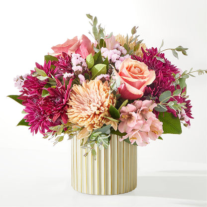 Berry Cobbler Bouquet with Ivory Vase –  Fleurs.ca, Quebec PQ