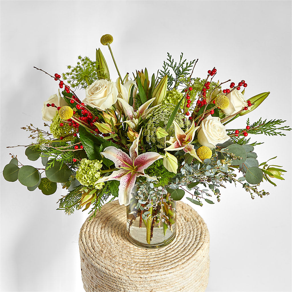 Berry & Bright Bouquet –  Fleurs.ca, Quebec PQ
