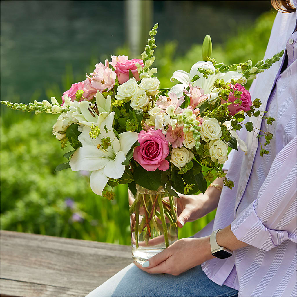 Fondly Bouquet –  Fleurs.ca, Quebec PQ
