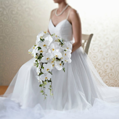 Classic White Bouquet –  Fleurs.ca, Quebec PQ